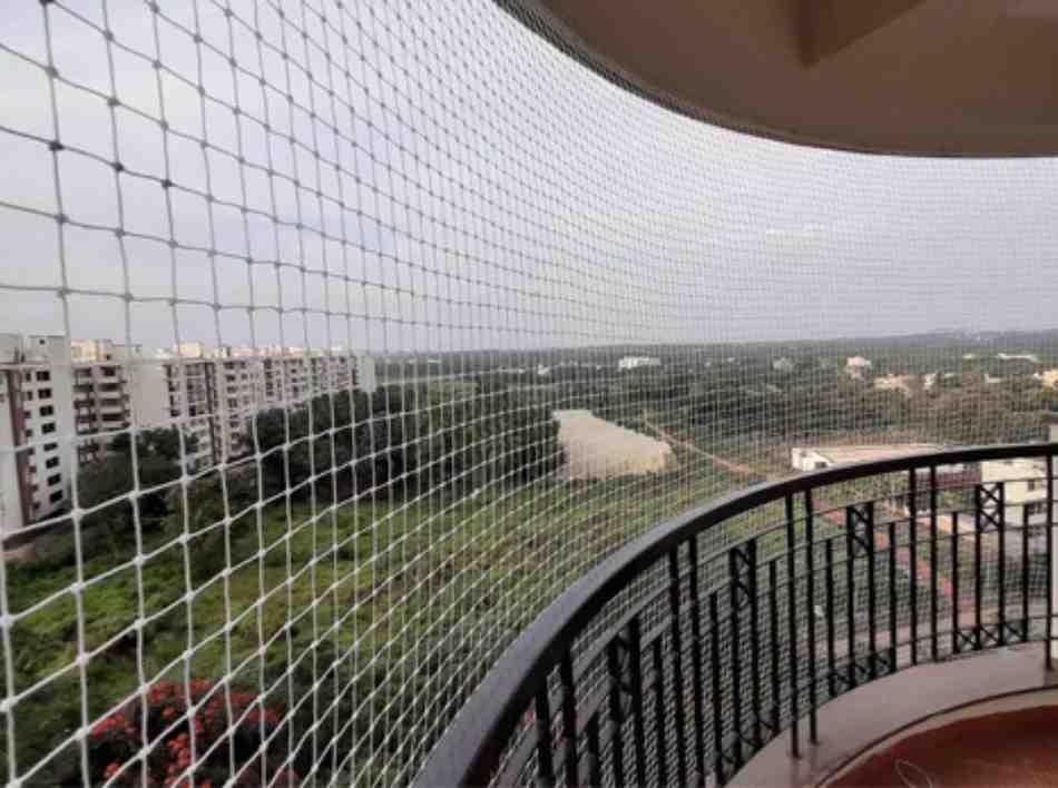 Balcony safety nets
